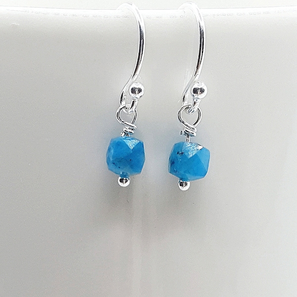 Petite apatite earrings. Tiny everyday earrings. Gemstone earrings. Minimalist earrings. Sterling silver dangles. blue apatite drops.