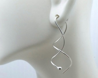 Fine Silver .999 Twist in Earrings. Spiral earrings. Pure Silver spiral earrings. Corkscrew earrings. Modern earrings. Wire earrings