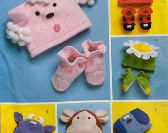 Infant & Toddler Fleece Hats and Slippers Sewing Pattern – Butterick 4305 (Uncut)
