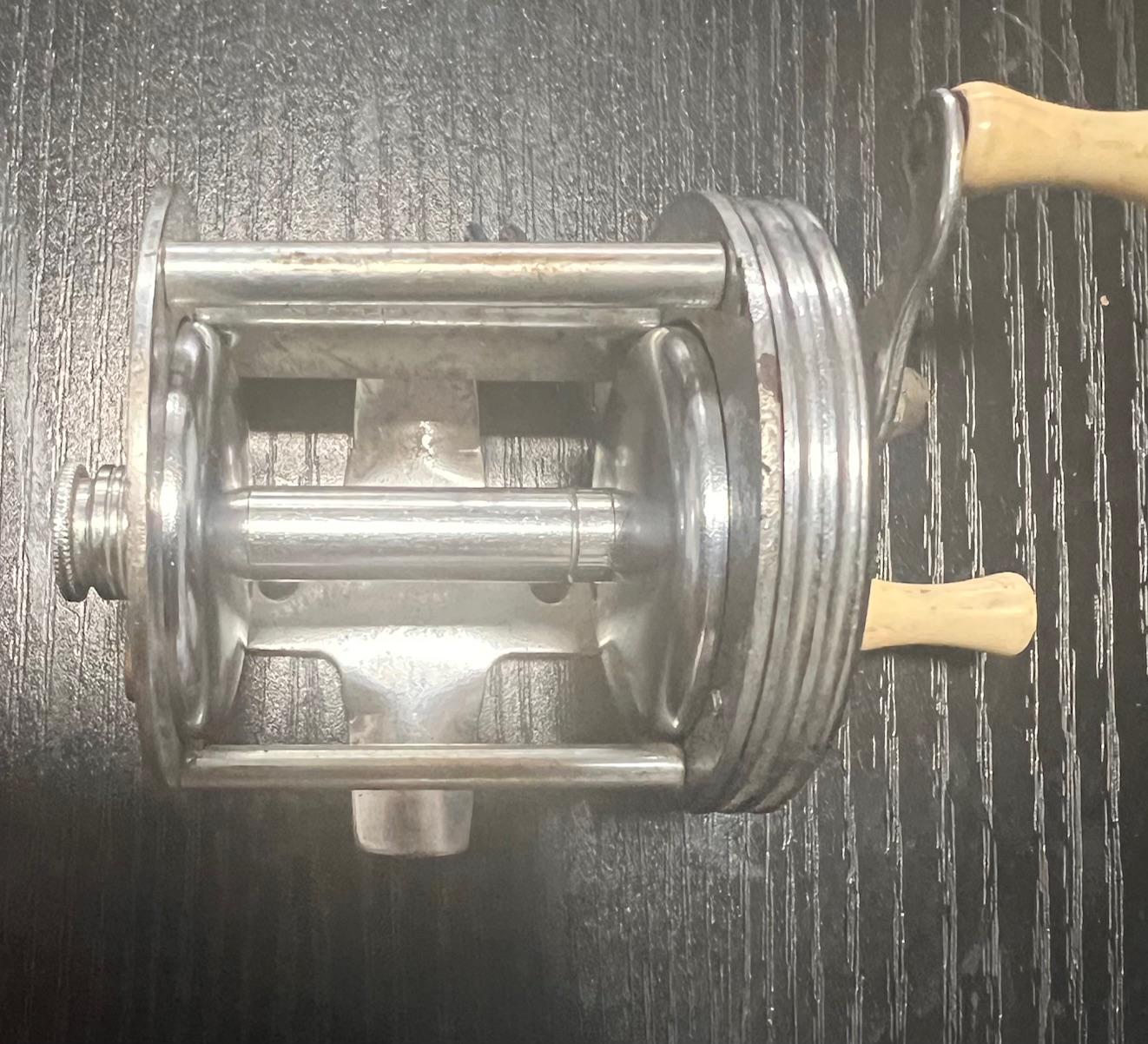 bronson fleetwing fishing reel Vintage Bronson Fleetwing No. 2475 Fishing Reel – Collectible Baitcasting  Reel