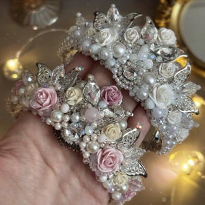 Blythe doll Butterfly crown in Pink or White color. Flower Headband for Blythe, Tiara for doll, Blythe accessories, fairy headpiece, outfit