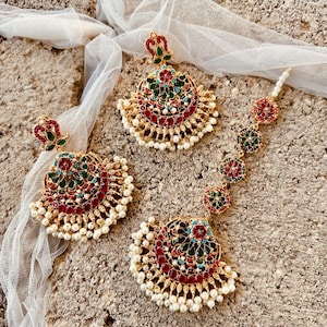 Nauratan Earrings Tikka Set