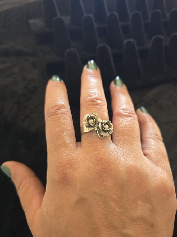 Antique Adjustable Silver Flower Ring - image 2