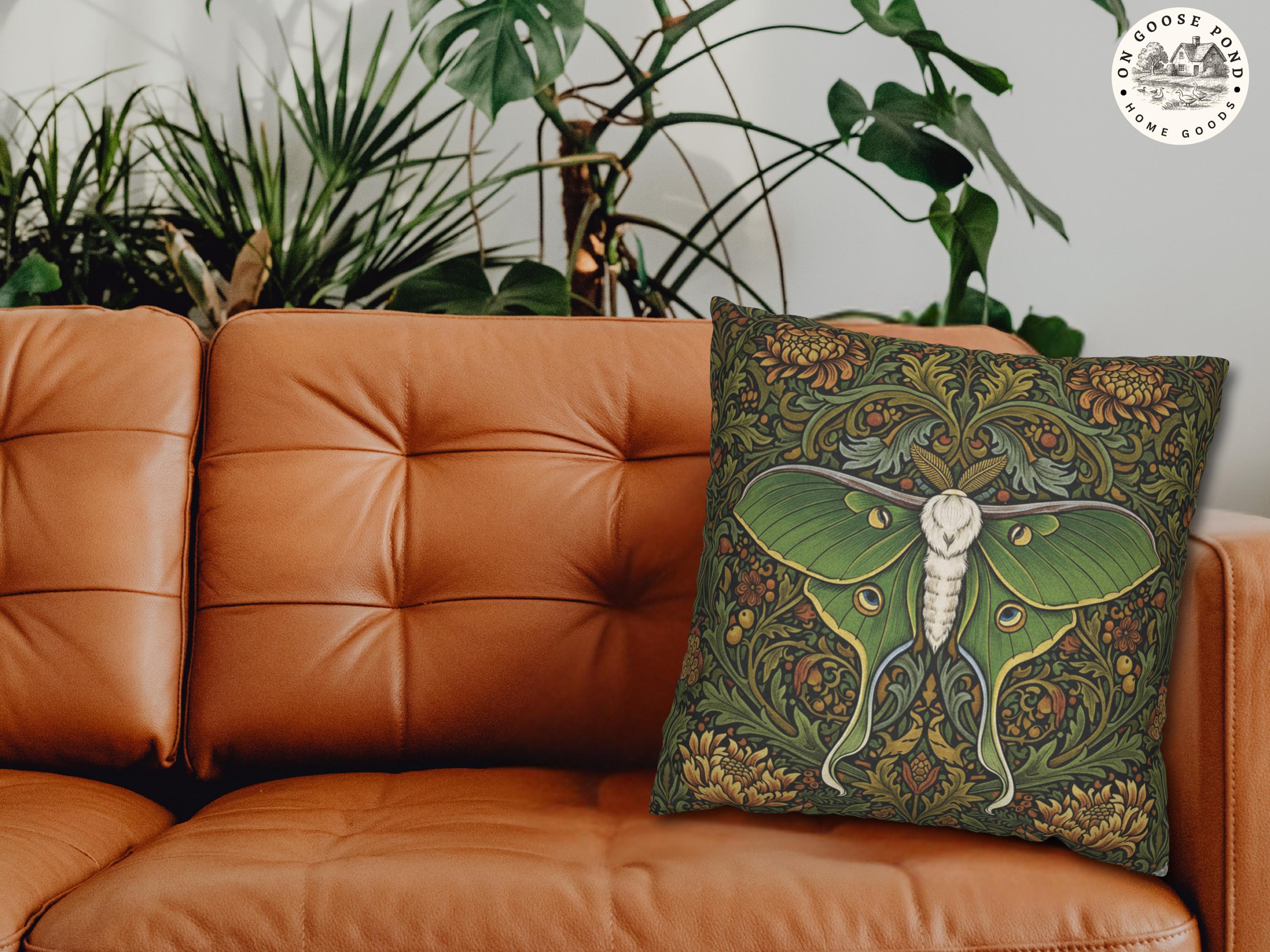 Luna Moth Pillow Cover – William Morris Botanical Decor - Etsy