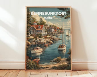 Könnte beinhalten: Gerahmter Kunstdruck mit einer Küstenlandschaft von Kennebunkport, Maine. Das Kunstwerk zeigt einen Hafen mit Booten, Häusern und dem Text "KENNEBUNKPORT MAINE" oben. Der Druck befindet sich in einem Holzrahmen und lehnt an einer weißen Wand.