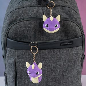 Cute Apple AirTag Holder Keychain for Kids & Pets – Fun Tracker Case Keeps Them Safe – Adorable Protective AirTag Key Chain Accessory