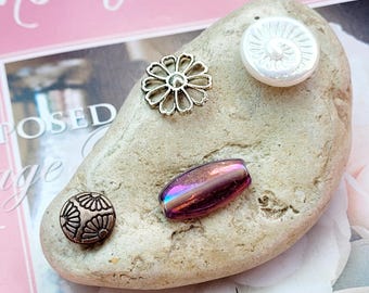 Bejeweled Lake Lake Griffon Stone: Dekorativer Beach Rock Briefbeschwerer