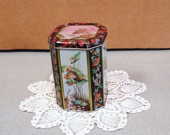 Vintage DECORATED WARE Tin Box.