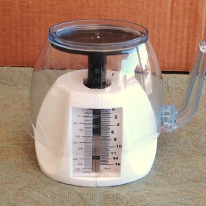 Mechanical Scale Kitchen Food With Measuring Cup Capacity 16 Oz by 1/2 Oz.. image 4