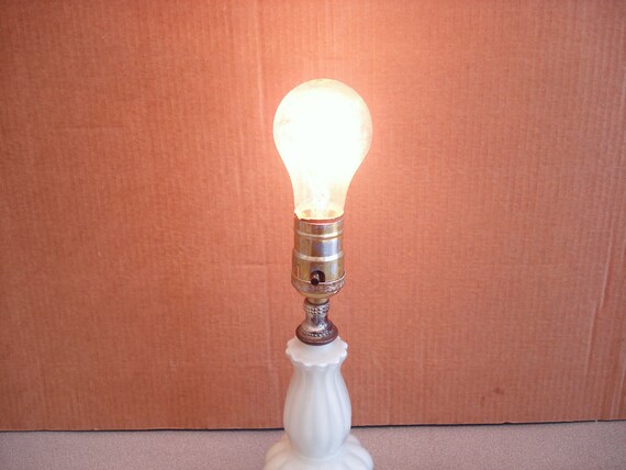 Vintage UNDERWRITERS LABORATORIES INC Portable Lamp Light. Etsy