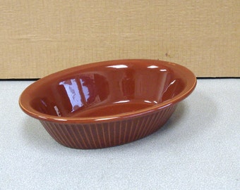 English Pottery Vegetable Serving Oval Bowl Casserole Dish.