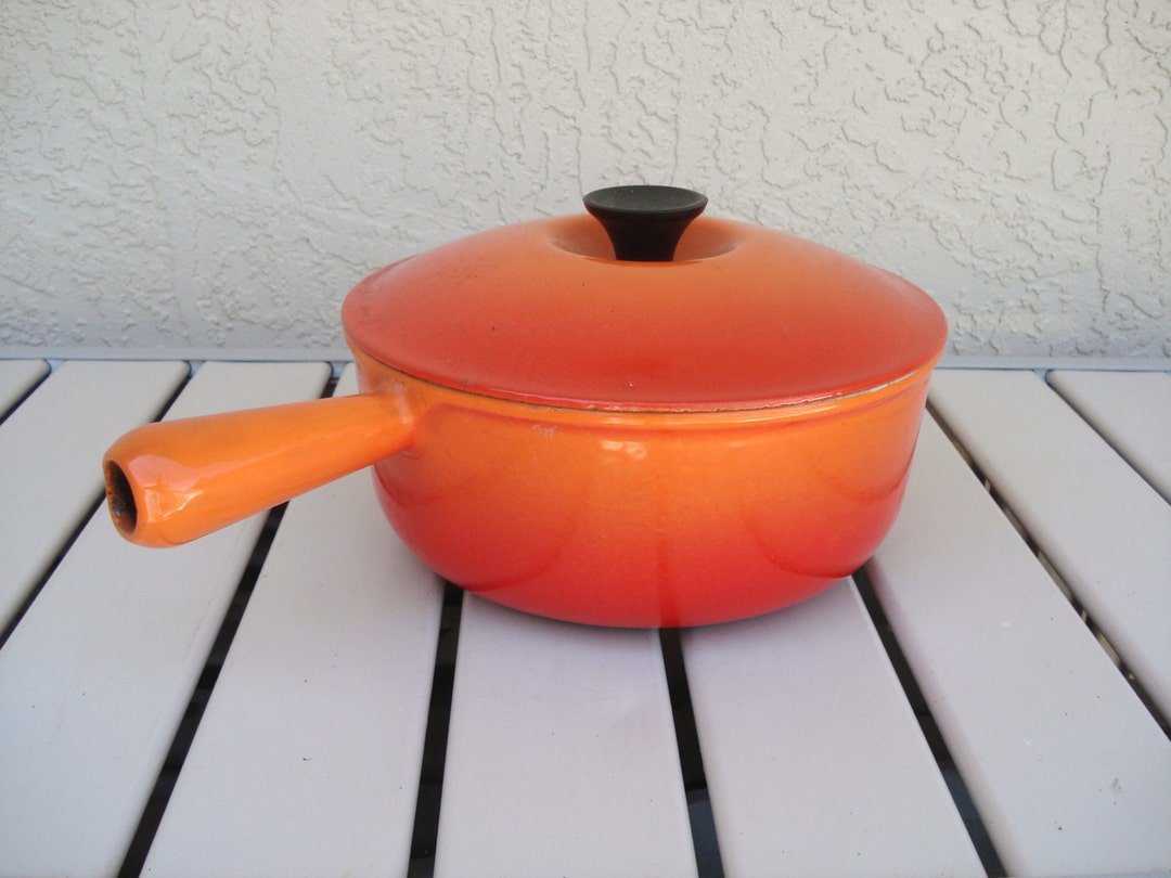 LE CREUSET Enameled Cast Iron Pot Dutch Oven 2.5 Qts Model 22. Etsy