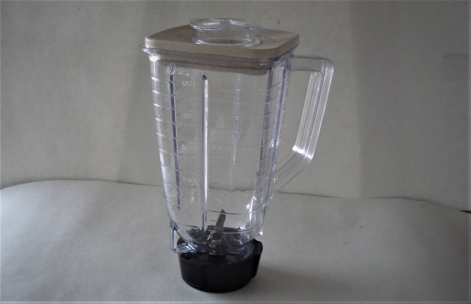 Oster Blender Glass Pitcher 5 Cup Jar W/Blade And Cover for 10 Speed Model  6630