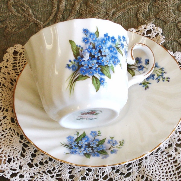 Vintage STAFFORDSHIRE COLLECTION China Porcelain Tea Cup And  Saucer England.