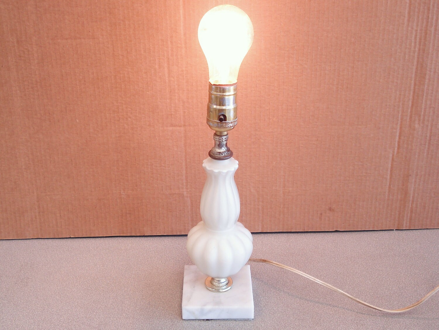 Vintage UNDERWRITERS LABORATORIES INC Portable Lamp Light. Etsy UK