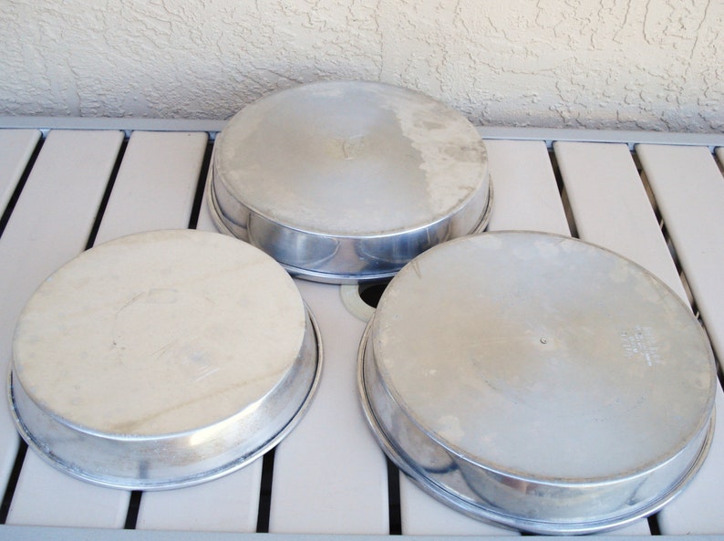 MIRRO Bakeware Aluminum Cake Pans 8 9 With - Etsy