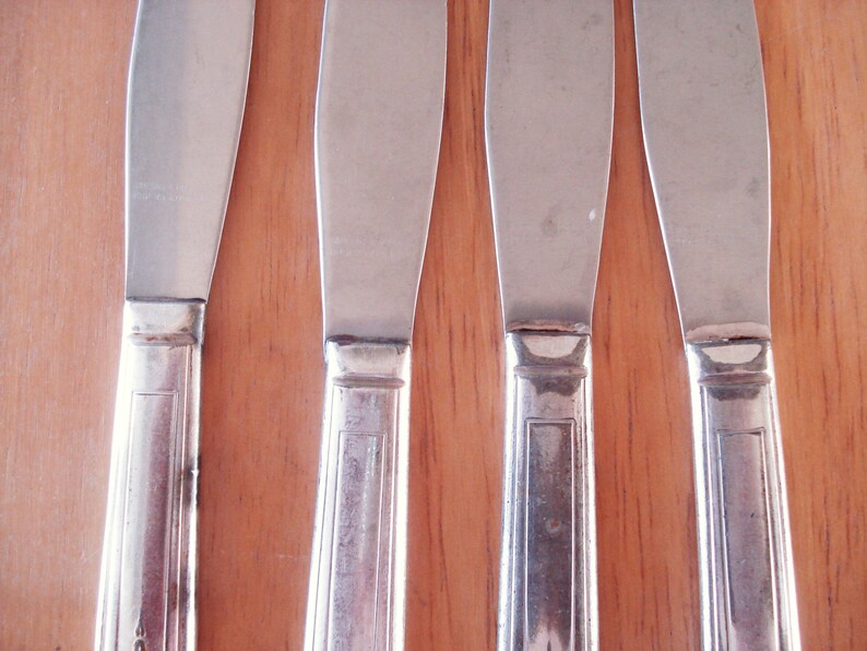 Vintage Simeon L And George H Rogers Company. Stainless Steel With Silver Plated Handle Dinner Knives. image 5