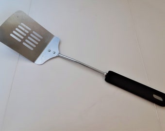 Vintage Spatula With Plastic Handle Kitchen Utensil(s).