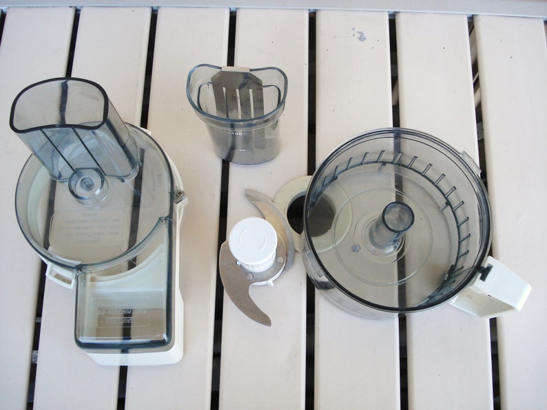 TOASTMASTER Food Processor Work Bowl Chopper Blade Work Bowl Lid Food Pusher Model 1110