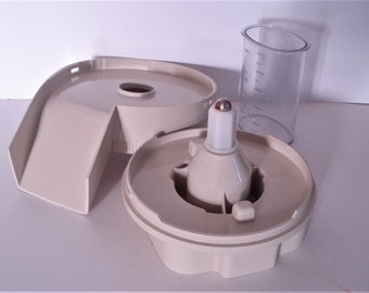 OSTER Kitchen Center Base Pusher Sprouter Top for Slicer Shredder Attachment Replacement Part(s).