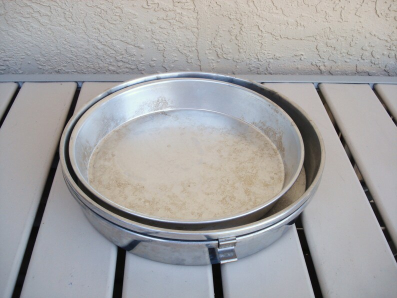 MIRRO Bakeware Aluminum Cake Pans 8 9 With - Etsy