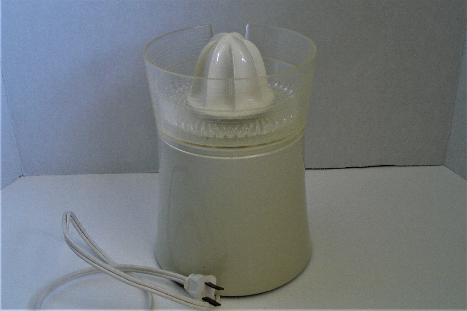 Vintage OSTER Automatic Electric Citrus Juicer Models 368. Etsy