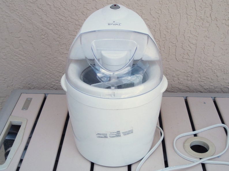 RIVAL 1 Qrt Electric Ice Cream Frozen Yogurt Sherbert Maker Freezer