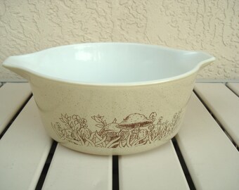 Vintage PYREX Corning Ware Milk Glass Mashroom Design Mixing Bowl 2 1/2 Qrts.