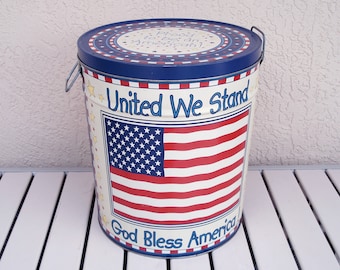 Vintage  BERTELS CAN CO. Huge Decorated Tin Box "Proud To Be An American".