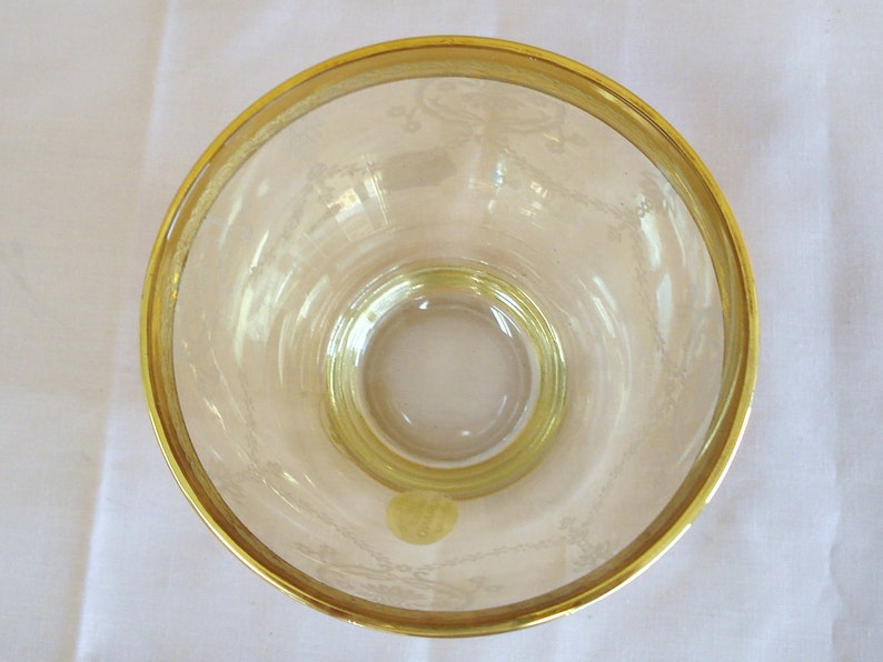 Vintage MURANO SILVESTRI Gold Platted Rim On Pastel Yellow Etched Art Glass Bowl. image 4