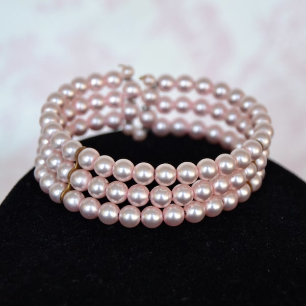 Vintage Wire Wrap Bracelet Made of Plastic Faux Pearl Beads and Metal