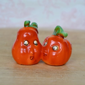 Vintage Anthropomorphic Tomato Salt and Pepper Shakers Joined Ceramic Made in Japan