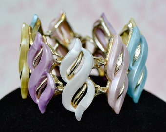 Vintage Bracelet with Pastel and Colorful Thermoset Plastic Pieces