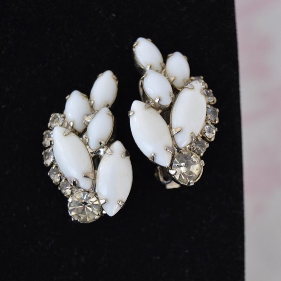 Vintage Clip-On Earrings in Silver Tone Metal with Milk Glass and Rhinestones