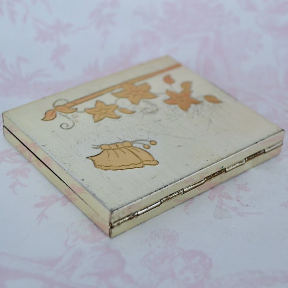 Vintage Powder Compact with a Butterfly and Flowe… - image 4