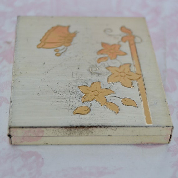 Vintage Powder Compact with a Butterfly and Flowe… - image 2