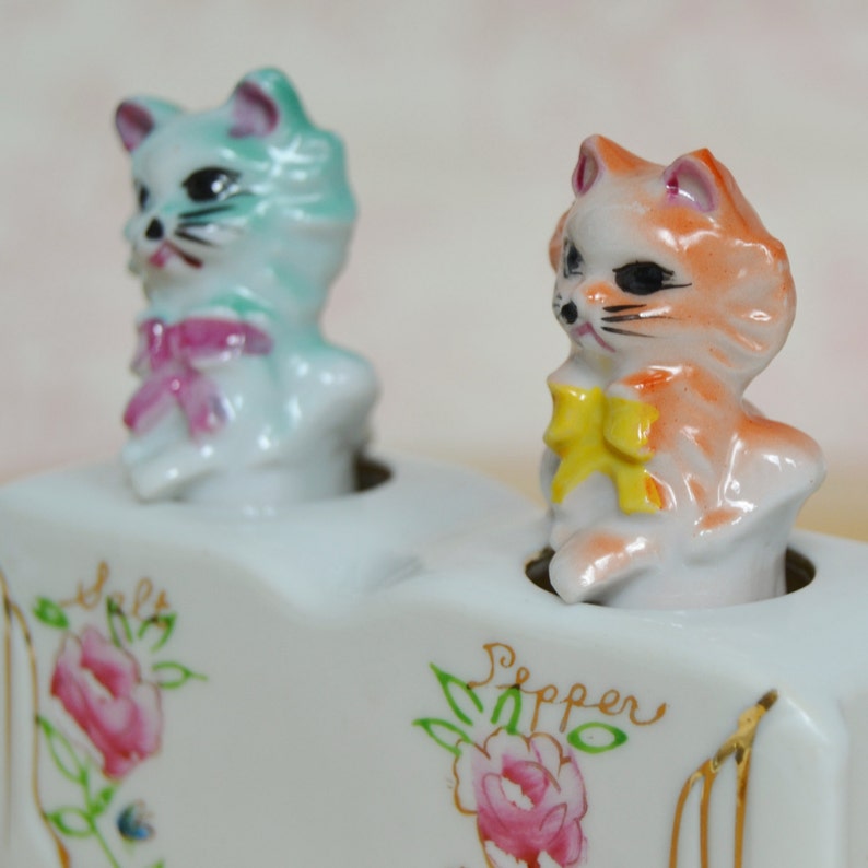 Vintage Cat Nodder Salt and Pepper Shakers Florida Souvenir