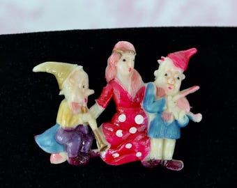 Vintage Celluloid Snow White the Dwarfs Style Brooch Made in Occupied Japan