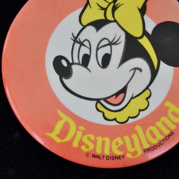 Vintage Disneyland Pin Button Featuring Minnie Mo… - image 4