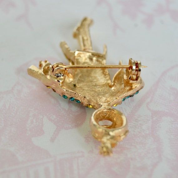 Vintage Scarecrow Brooch Made of Gold Tone Metal … - image 8