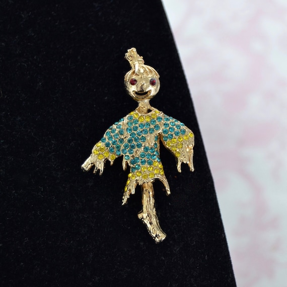 Vintage Scarecrow Brooch Made of Gold Tone Metal … - image 1