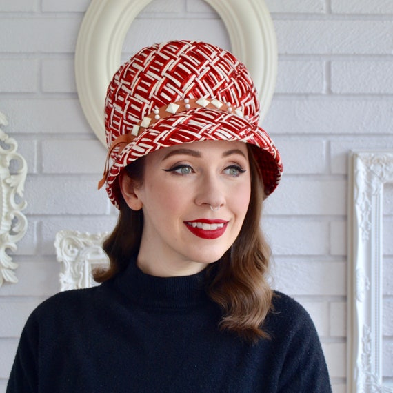 Vintage 1960s Red and White Raffia Hat with Off W… - image 1