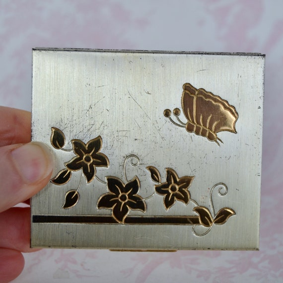 Vintage Powder Compact with a Butterfly and Flowe… - image 10