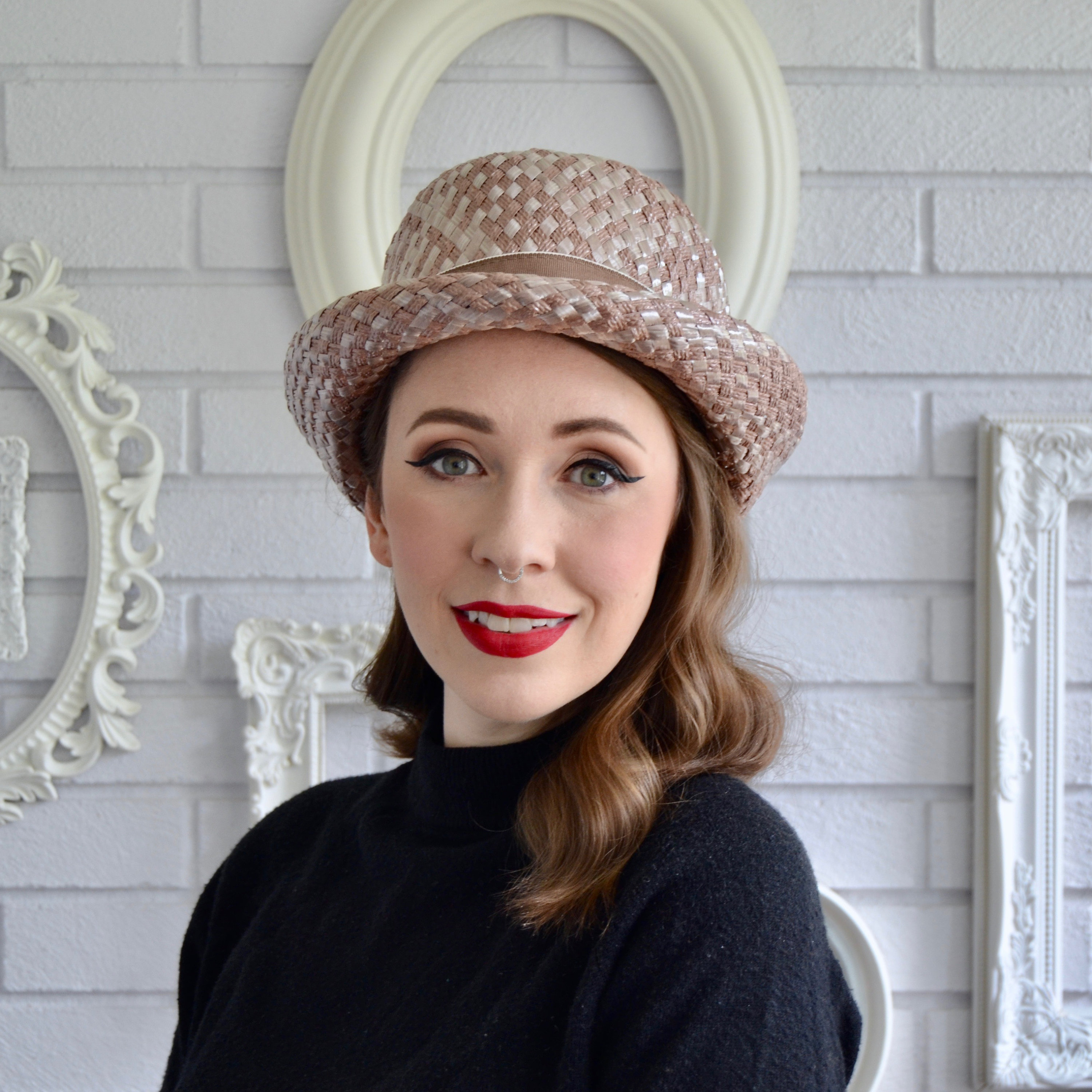 Vintage 1960s Woven Raffia Hat With Ribbon Bow and White  display picture 3
