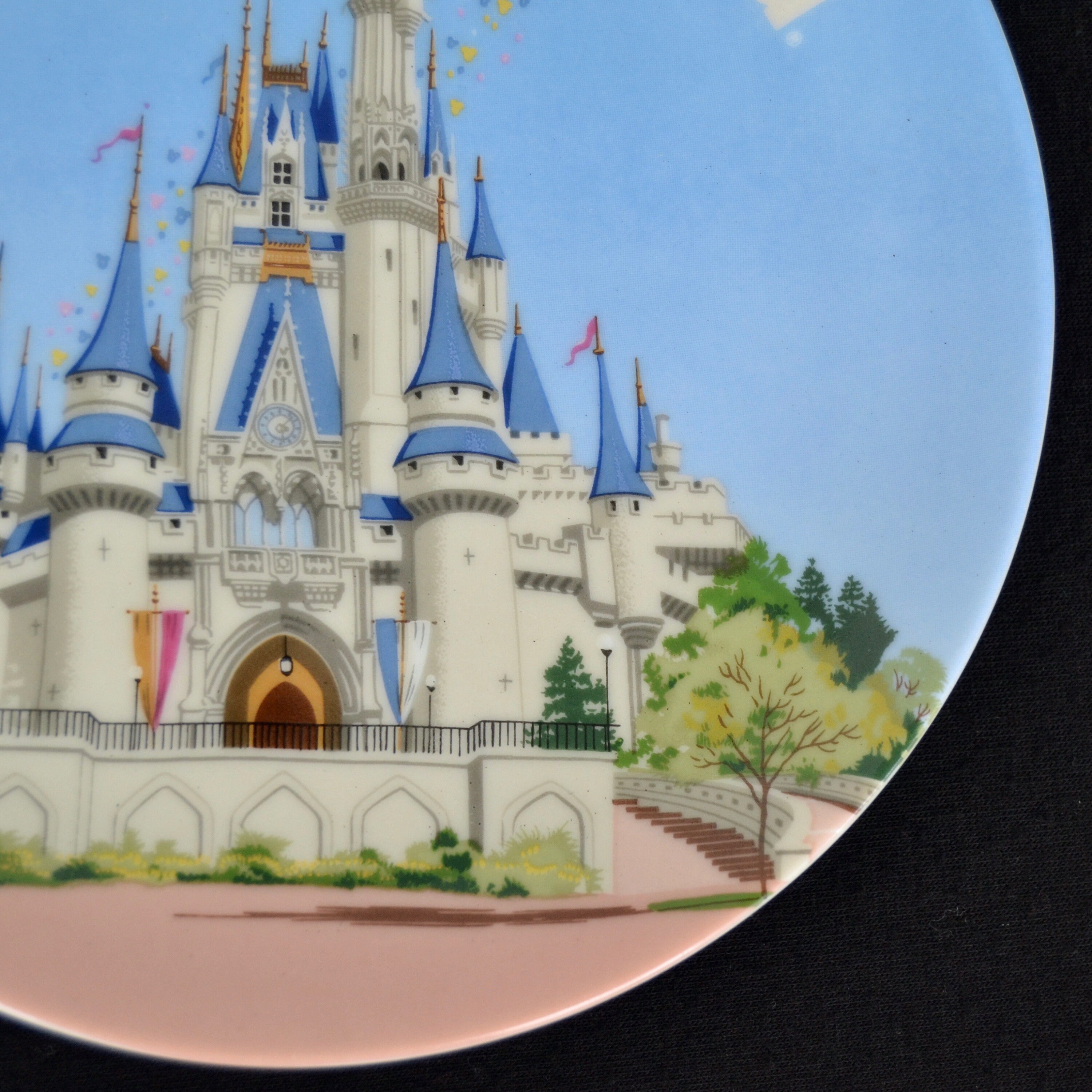 Vintage Walt Disney World Ceramic Decorative Plate With Wood Plate