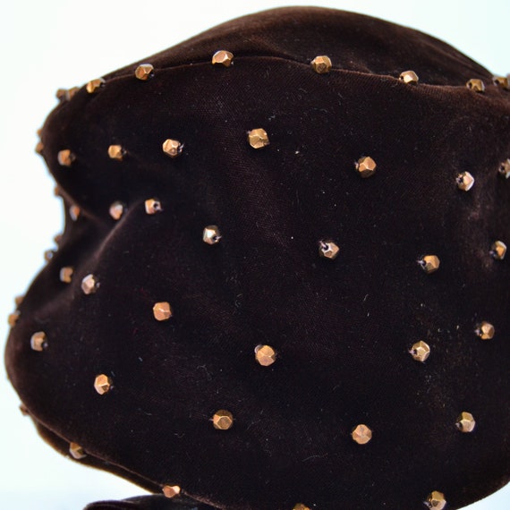 Vintage 1950's/1960's Brown Velvety Hat with Velv… - image 3