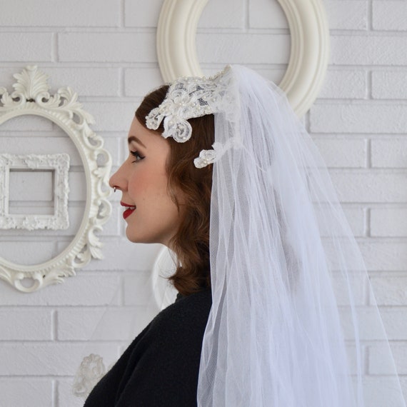 Vintage 1970s Bridal Cap and Veil with Lace Appli… - image 3