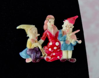 Vintage Celluloid Snow White the Dwarfs Style Brooch Made in Occupied Japan