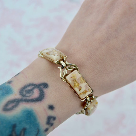 Vintage 1960s Coro Bracelet Made of Gold-Tone Met… - image 10