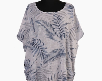 Plus Size Italian Leaf Printed Front Pockets Detail Batwing Top
